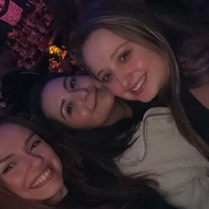 Meet your Posher, Gabriela